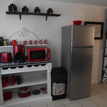 Au Nid Du Thil Бове